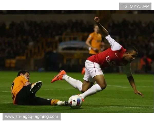 足球铲球时机选择错误是否比不铲更具风险